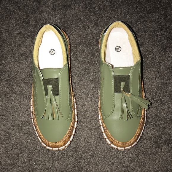 New Slip On Shoes With Tassel Accent - Picture 1 of 6